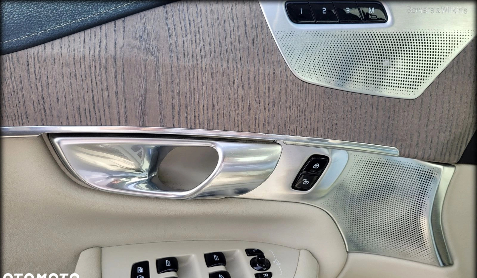 Volvo XC 90 cena 269999 przebieg: 114650, rok produkcji 2022 z Chorzów małe 352